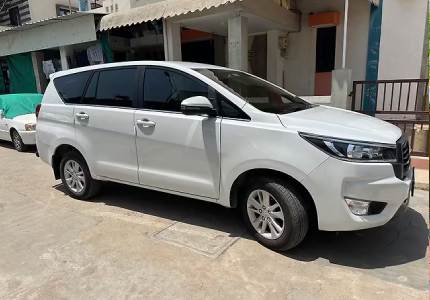 Innova Crysta Taxi