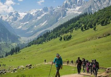 Elite Valleys: Pathankot to Kashmir Journey